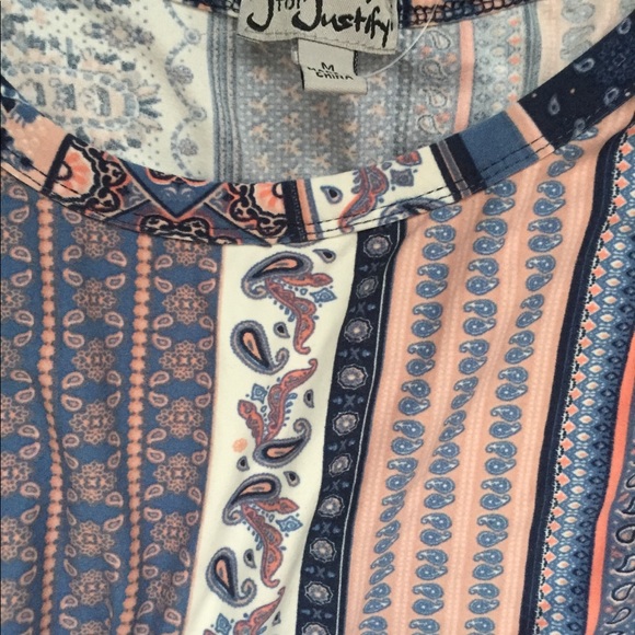 Dresses - Picture 3 of 8